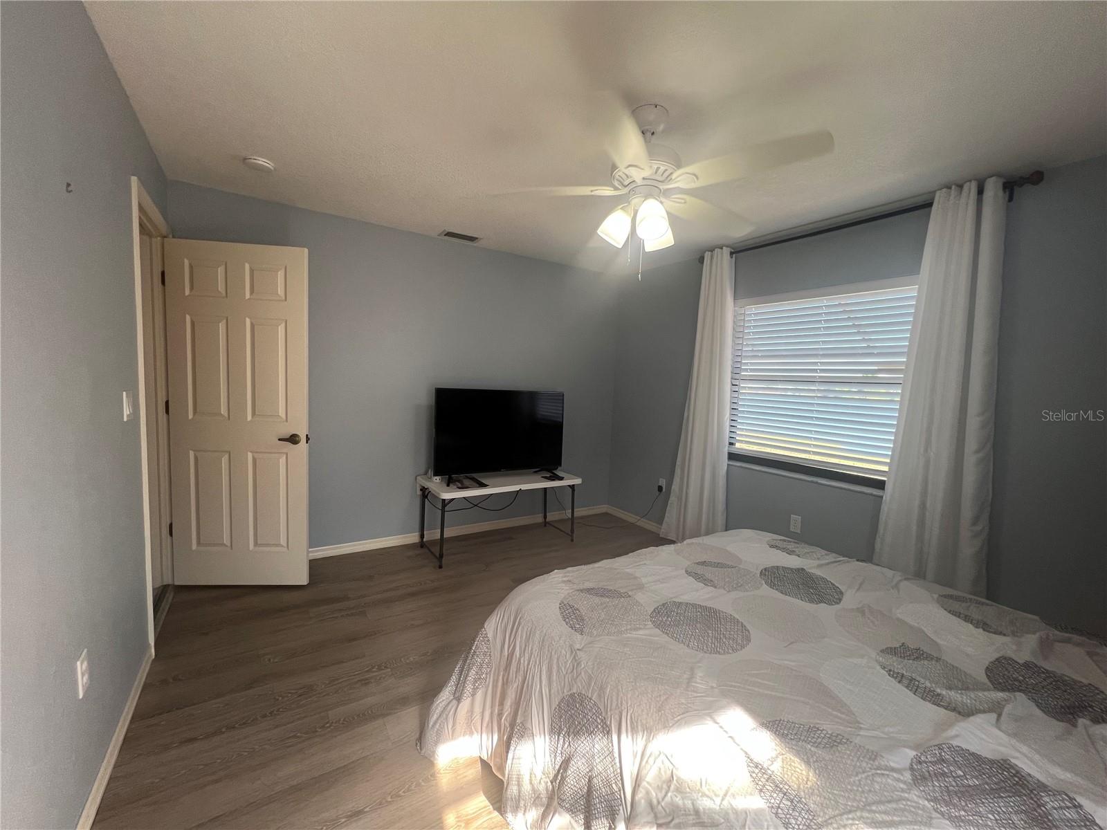 Image 25 of 50 For 470 Strasburg Drive