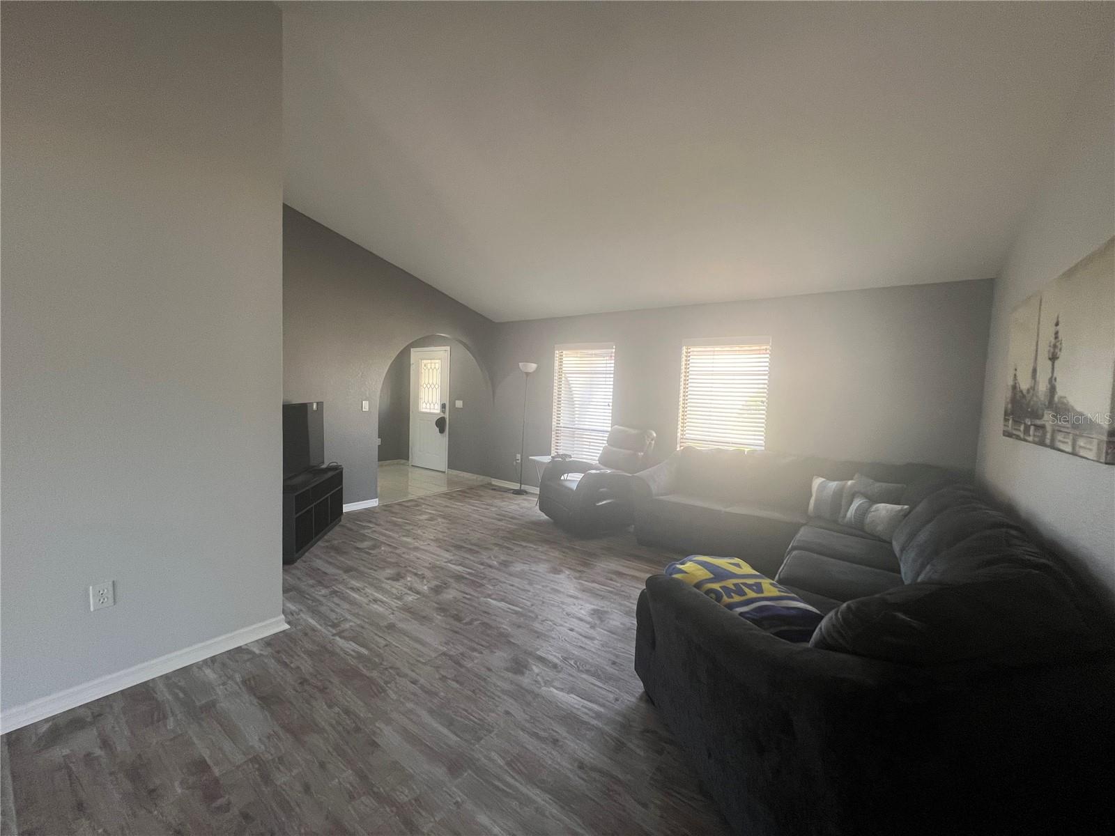 Image 7 of 50 For 470 Strasburg Drive