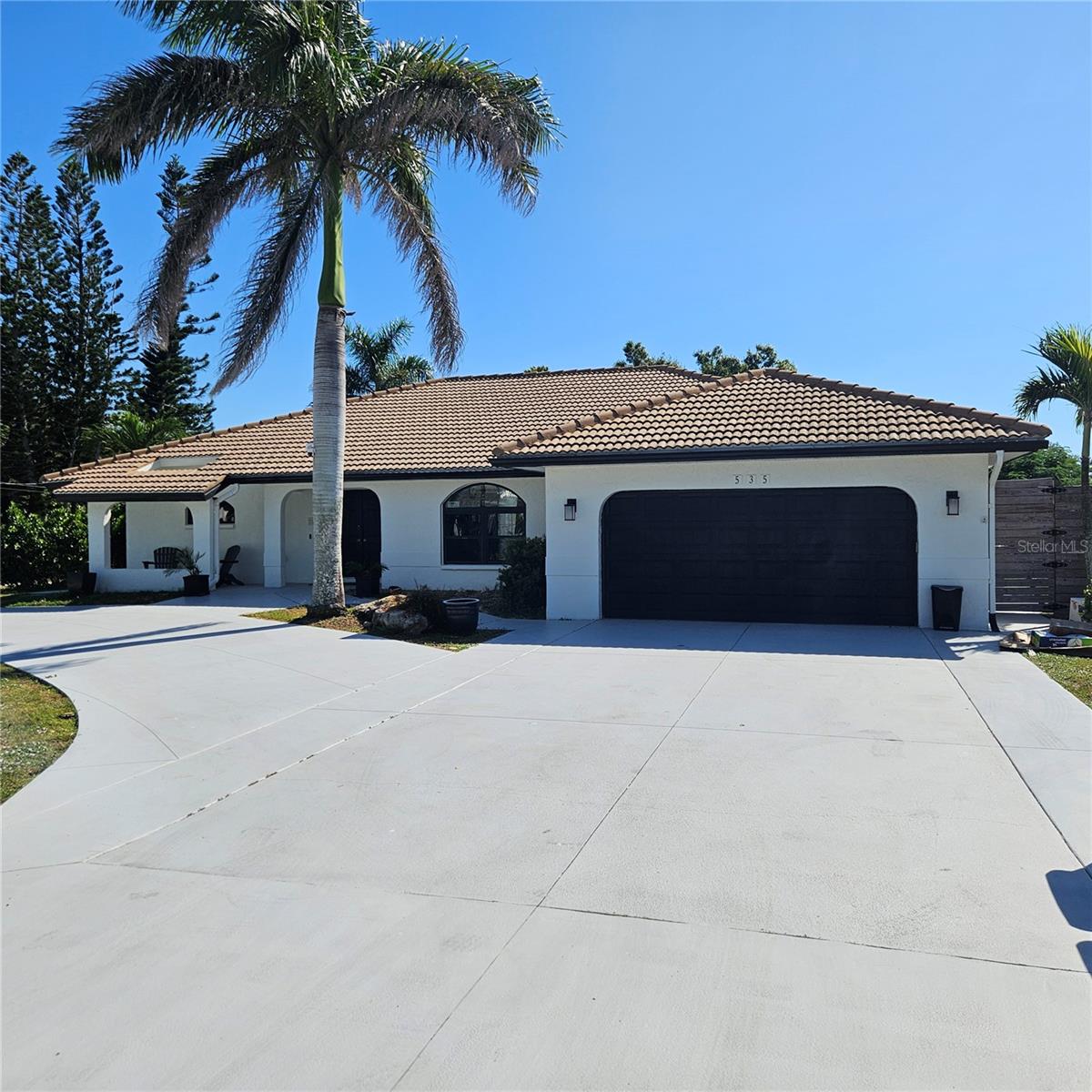 Image 2 of 6 For 535 Viridian Street