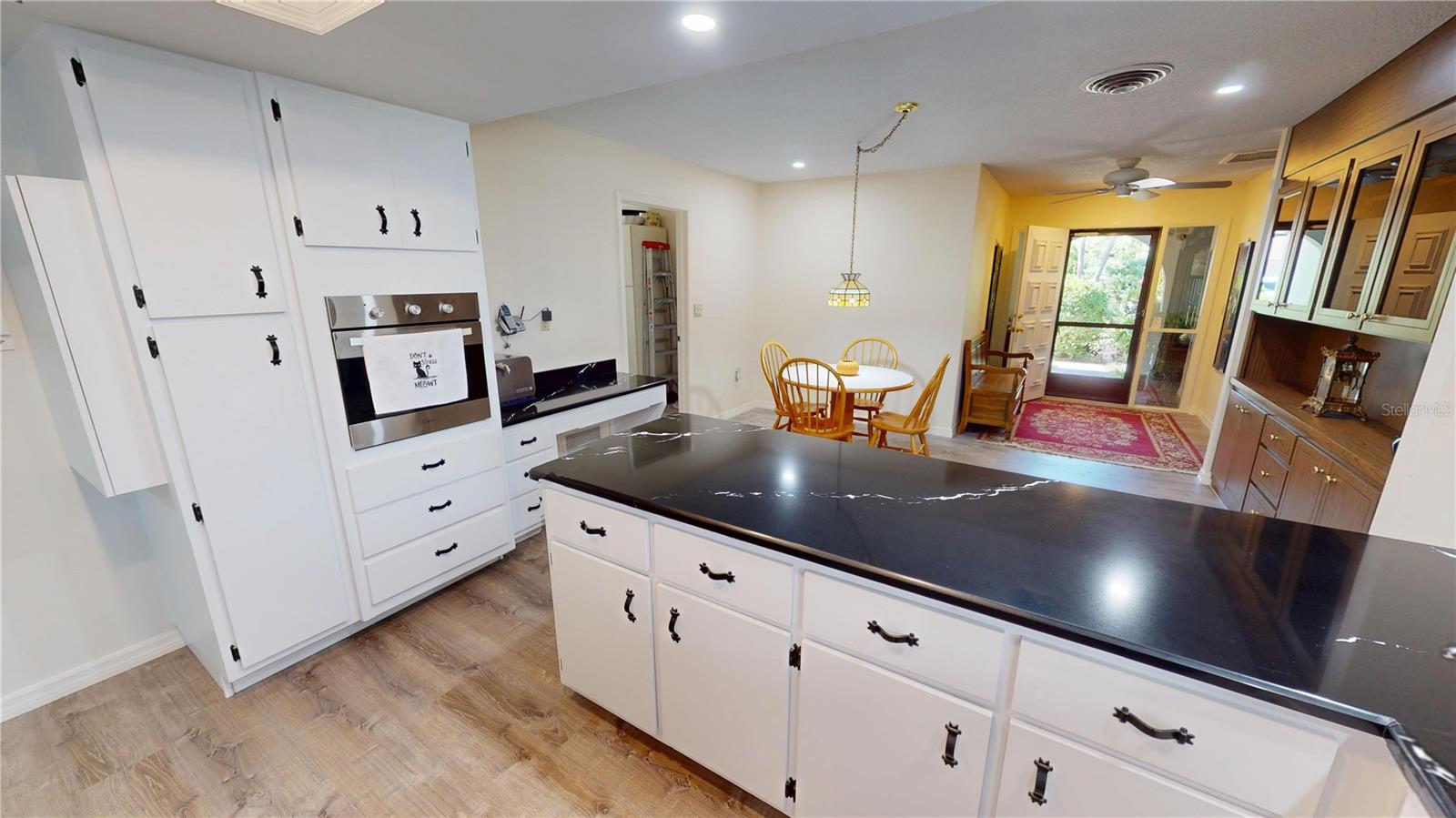 Image 12 of 44 For 18422 Burkholder Circle