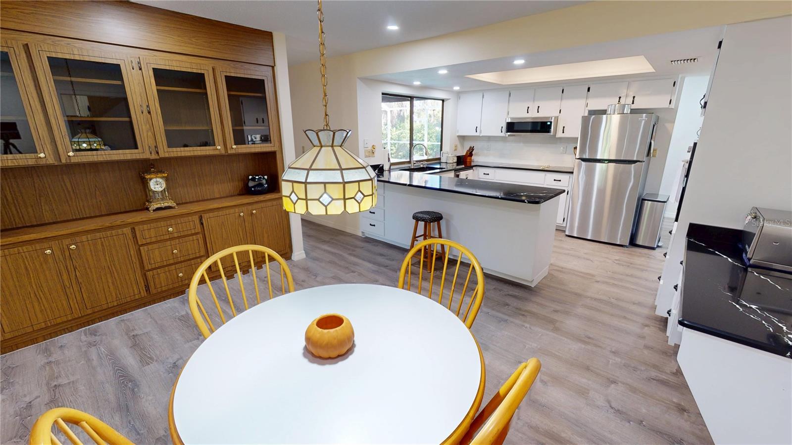 Image 16 of 44 For 18422 Burkholder Circle