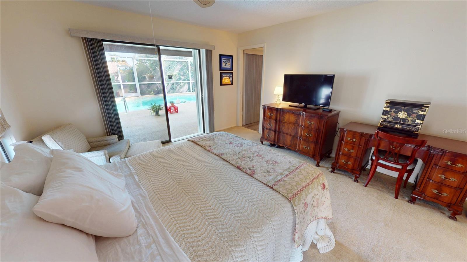 Image 18 of 44 For 18422 Burkholder Circle