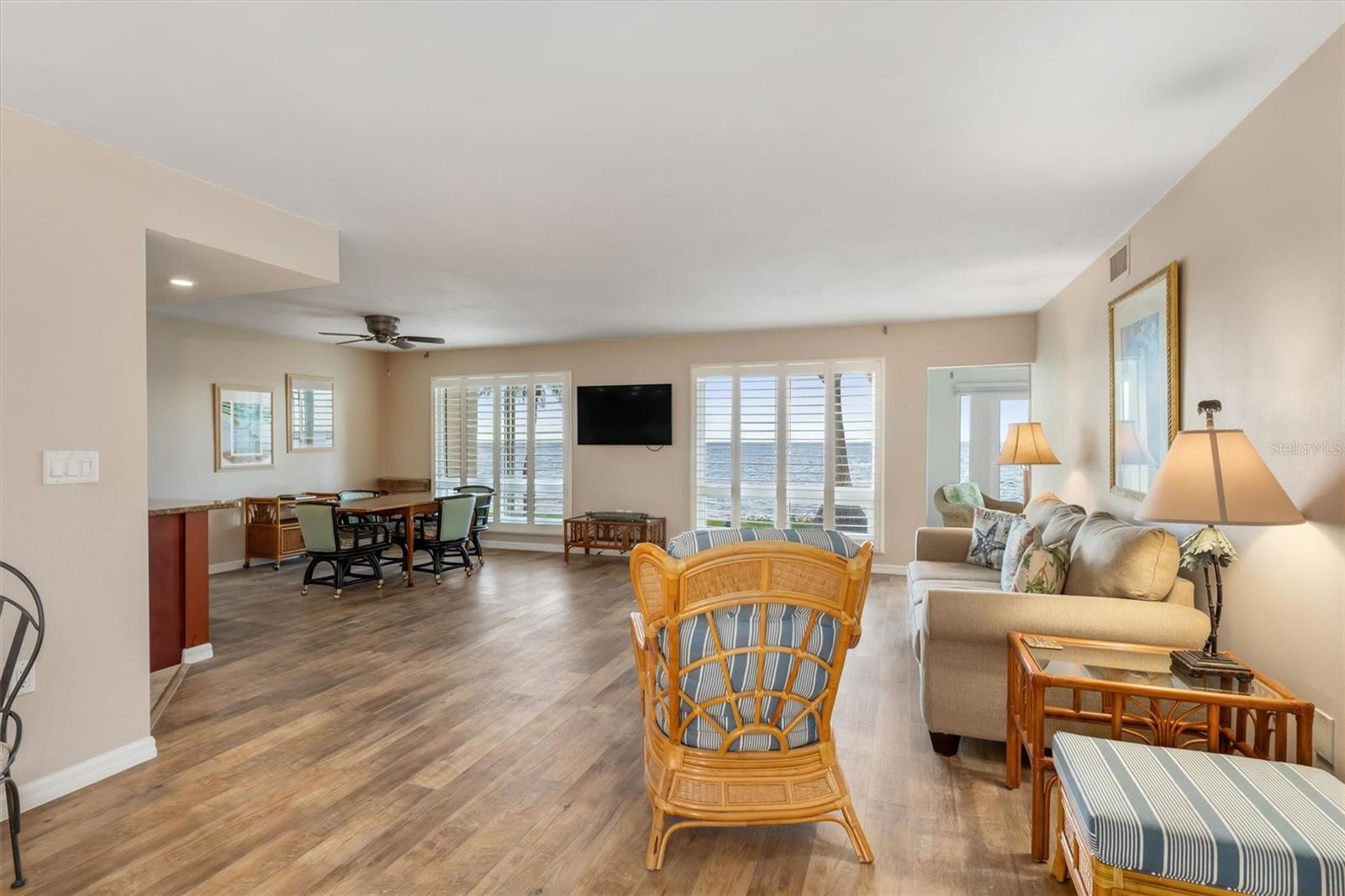 Image 6 of 55 For 1 Colony Point Drive A20