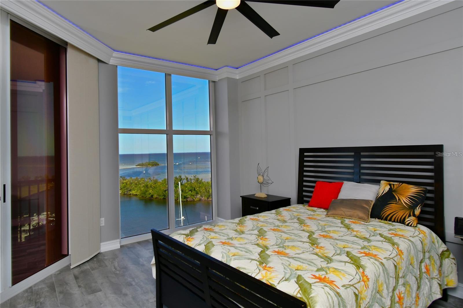 Listing photo id 24 for 3313 Sunset Key Circle 705