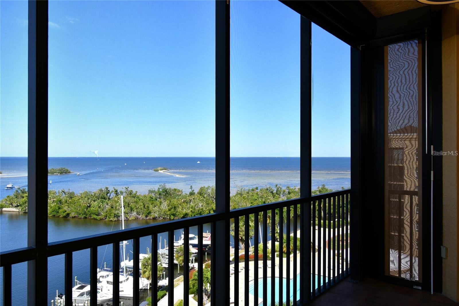 Listing photo id 30 for 3313 Sunset Key Circle 705
