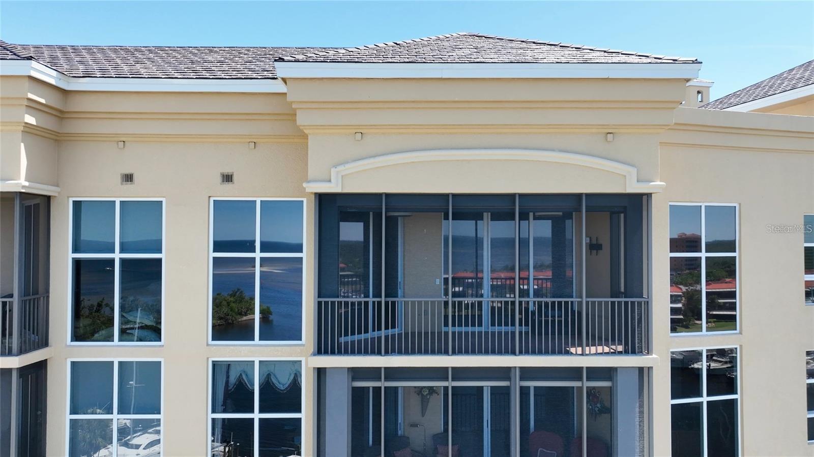 Listing photo id 47 for 3313 Sunset Key Circle 705