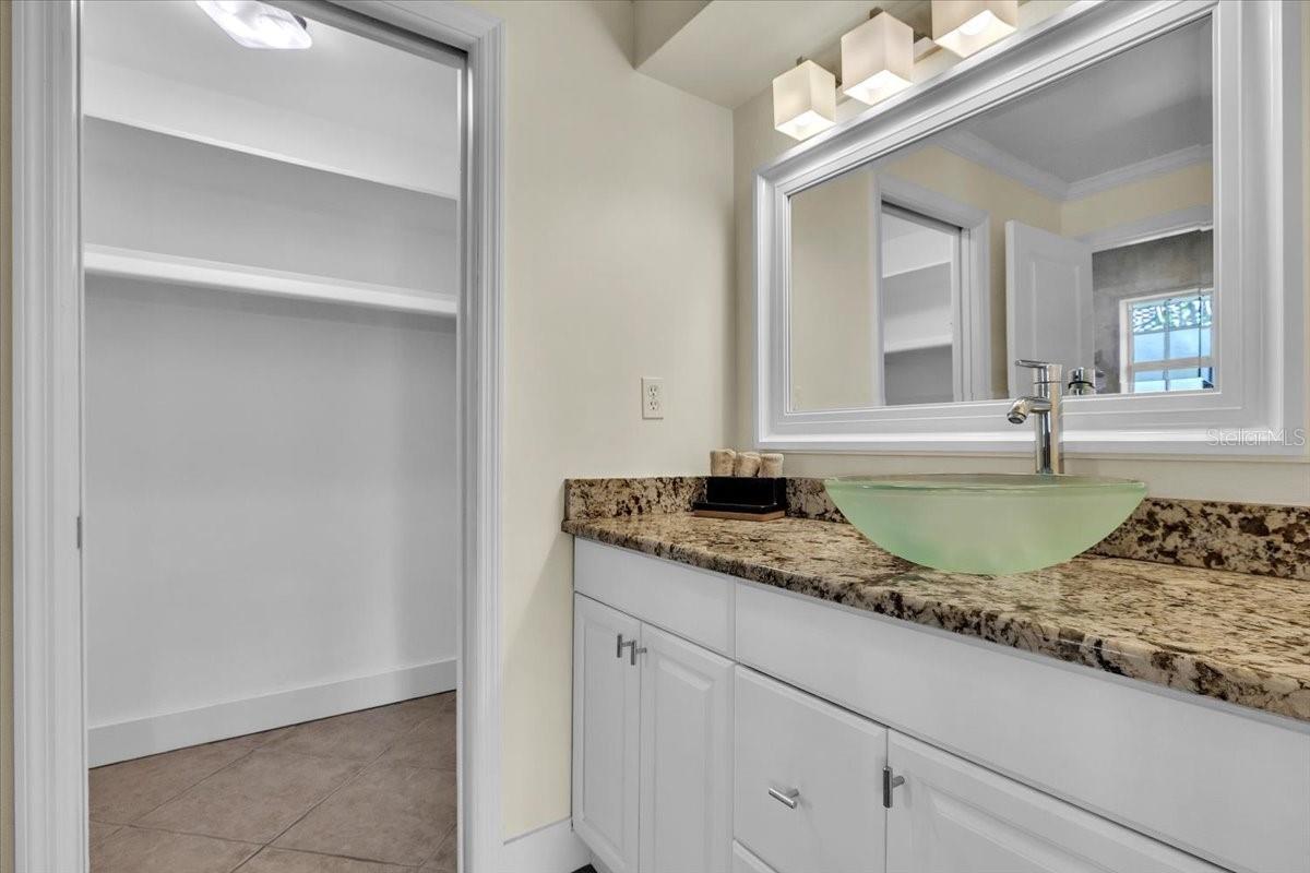 Image 17 of 48 For 5305 Malaluka Court