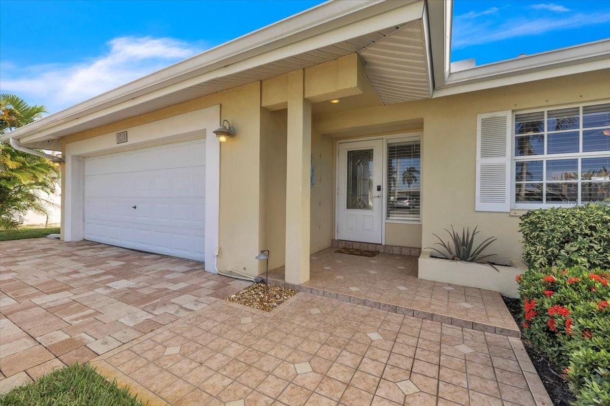 Image 4 of 48 For 5305 Malaluka Court