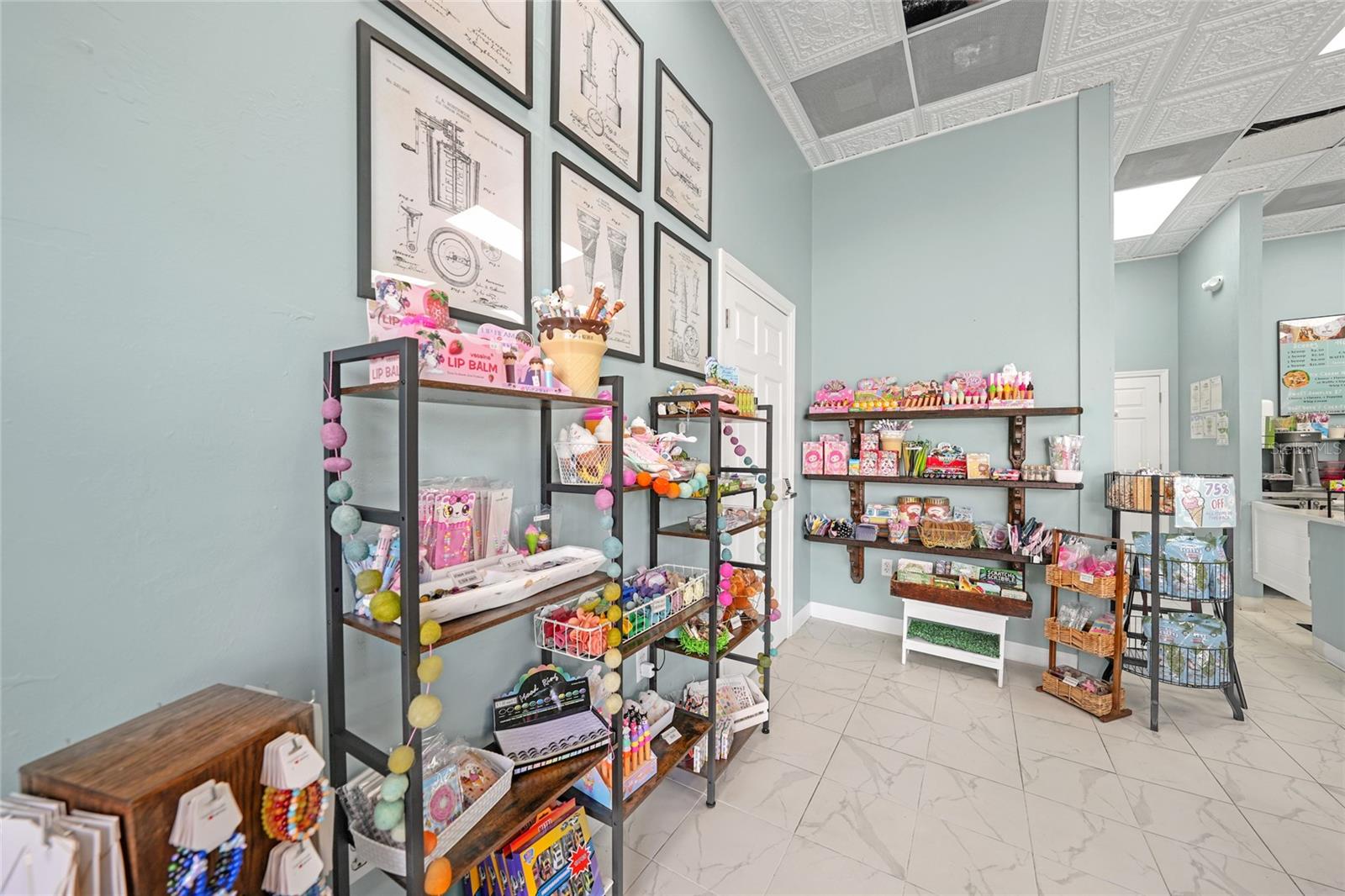 Image 10 of 26 For 203 Oak Street