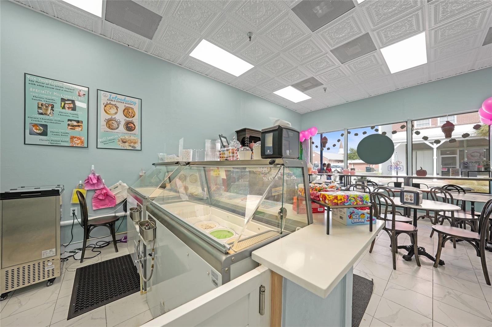 Image 12 of 26 For 203 Oak Street