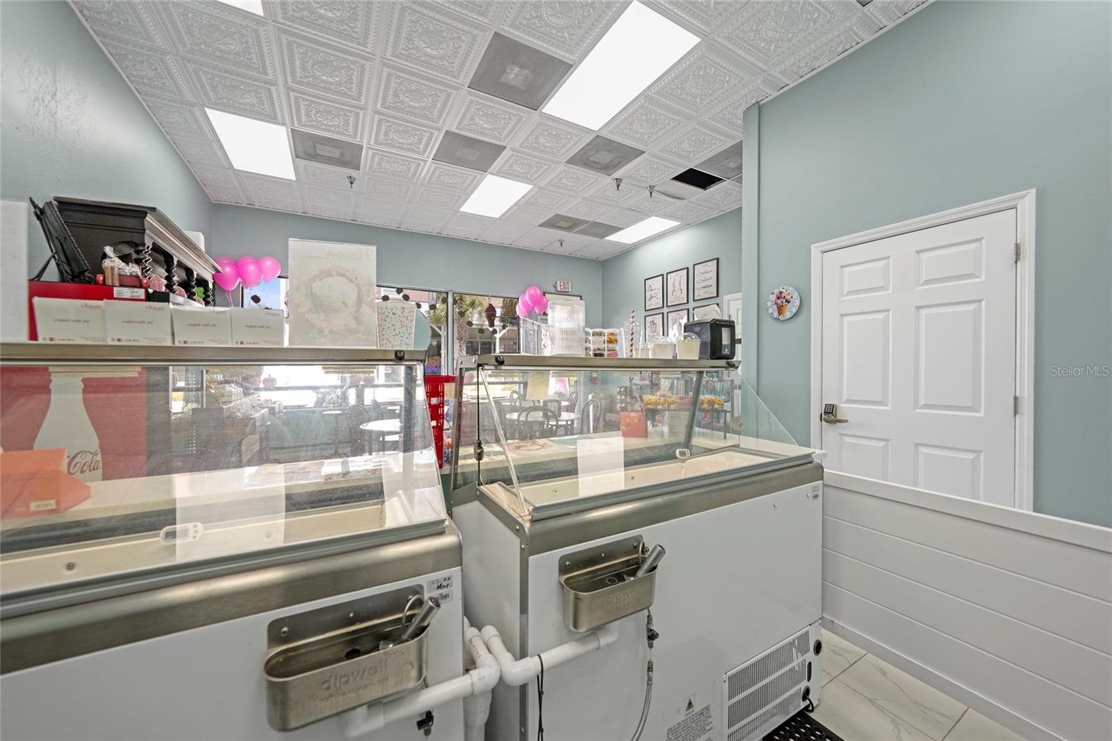 Image 14 of 26 For 203 Oak Street