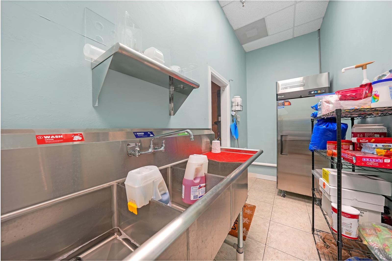 Image 18 of 26 For 203 Oak Street