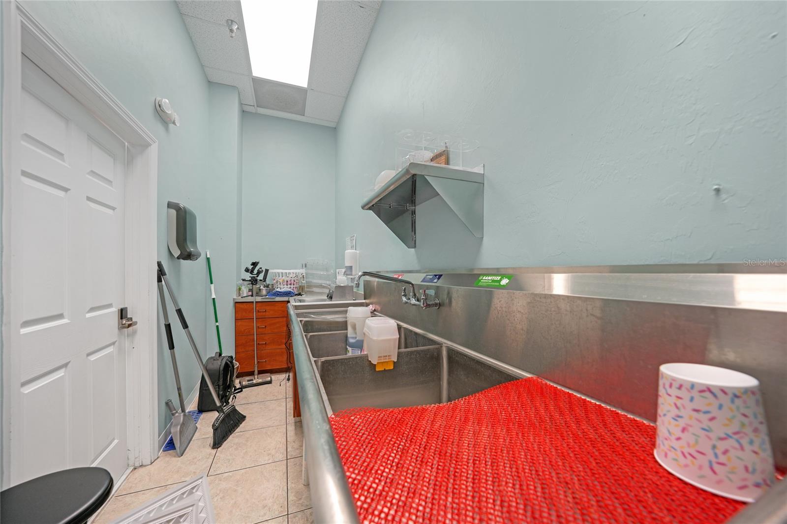 Image 19 of 26 For 203 Oak Street