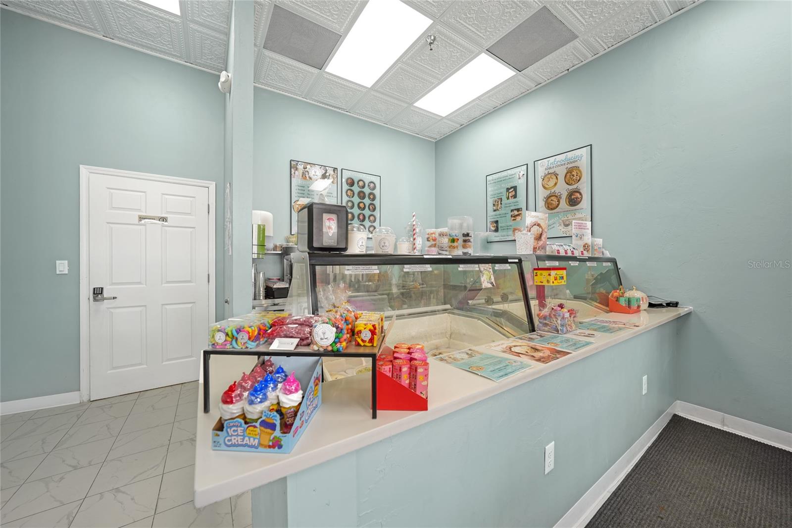 Image 7 of 26 For 203 Oak Street