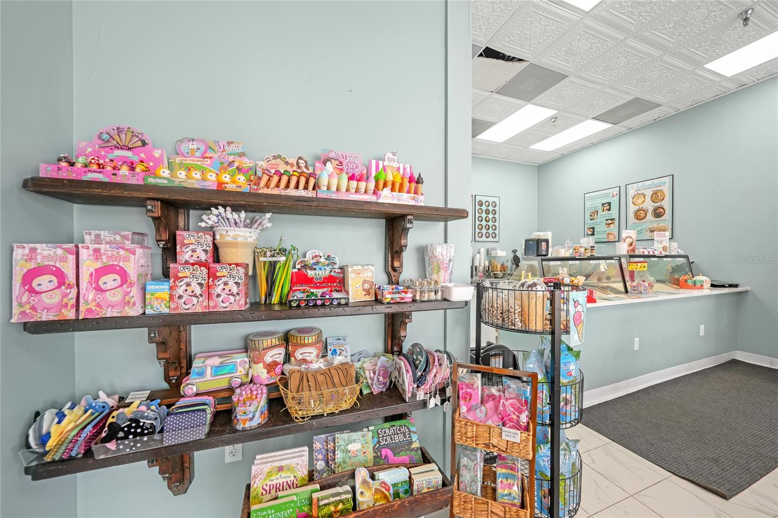 Image 8 of 26 For 203 Oak Street