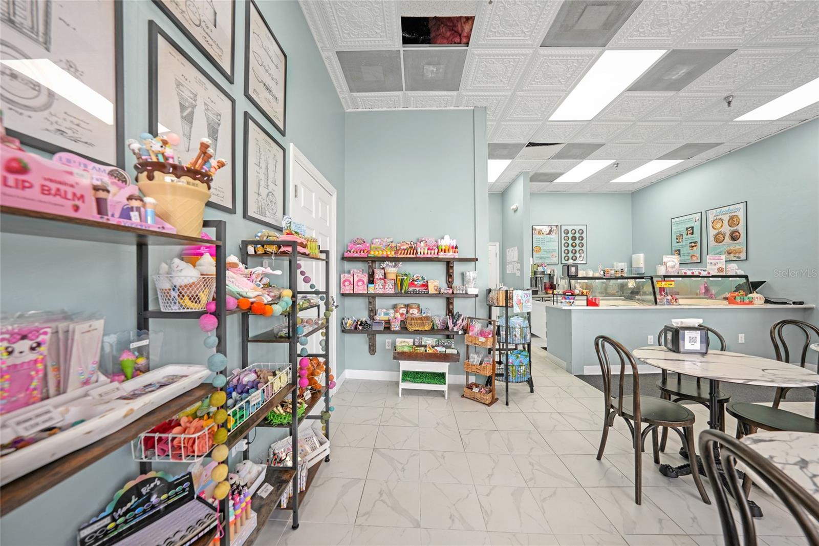 Image 9 of 26 For 203 Oak Street