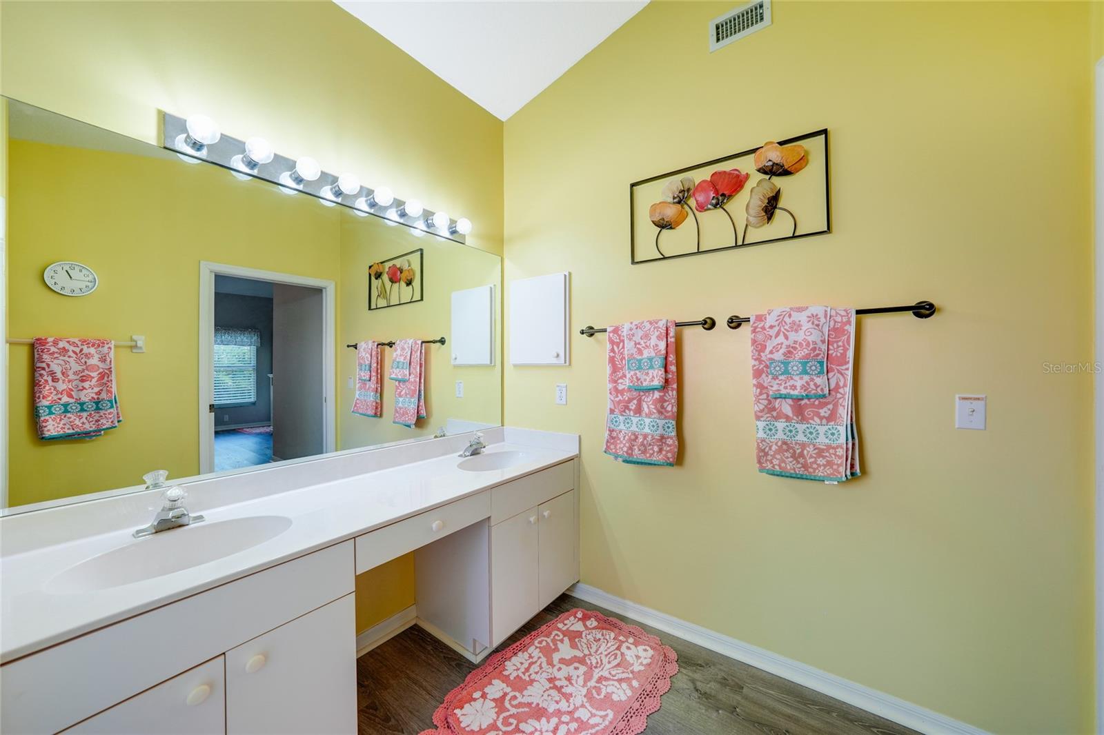 Image 22 of 30 For 3985 Cape Cole Boulevard