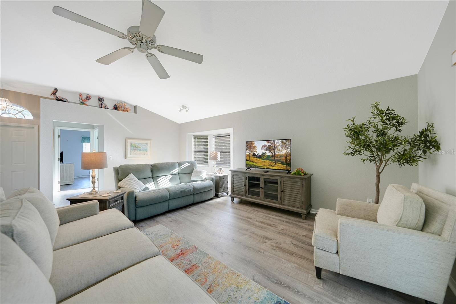 Image 9 of 30 For 3985 Cape Cole Boulevard