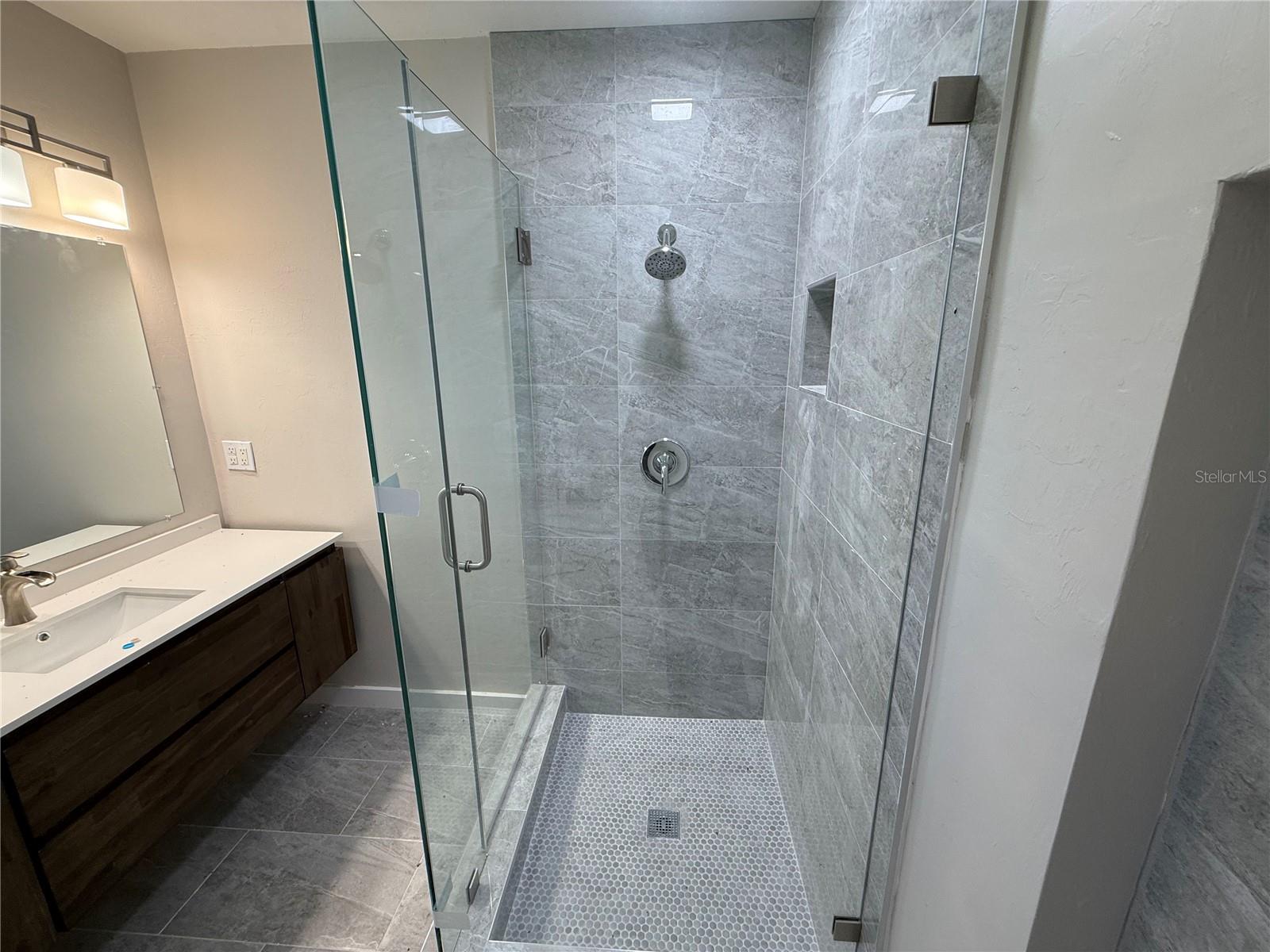 Image 10 of 26 For 51 Lagoon Drive