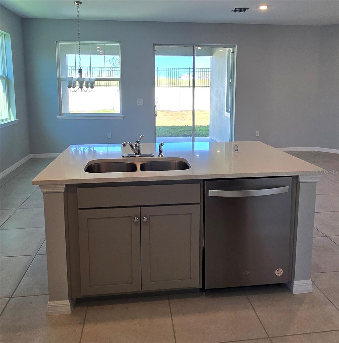 Image 3 of 5 For 2327 Selenia Street