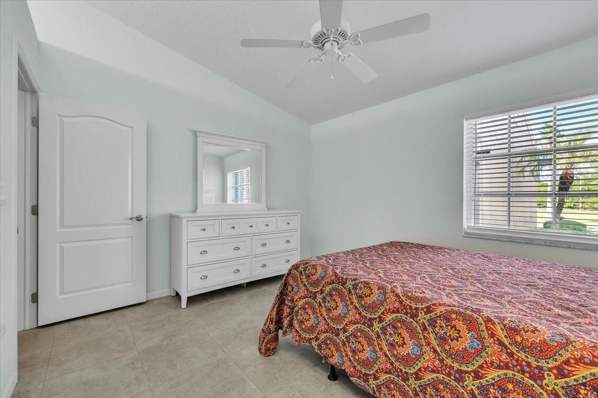 Image 34 of 70 For 12221 Kingsway Circle B2