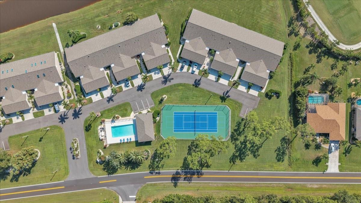 Image 61 of 70 For 12221 Kingsway Circle B2