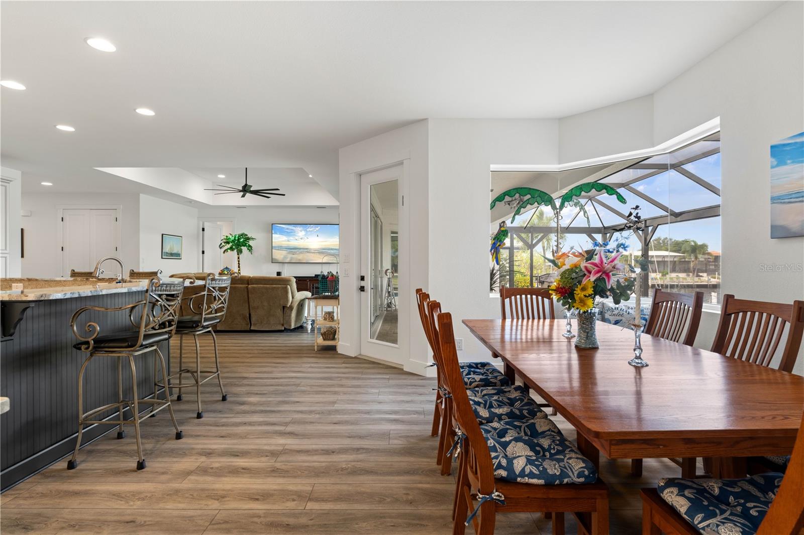 Image 20 of 68 For 2750 Marion Avenue