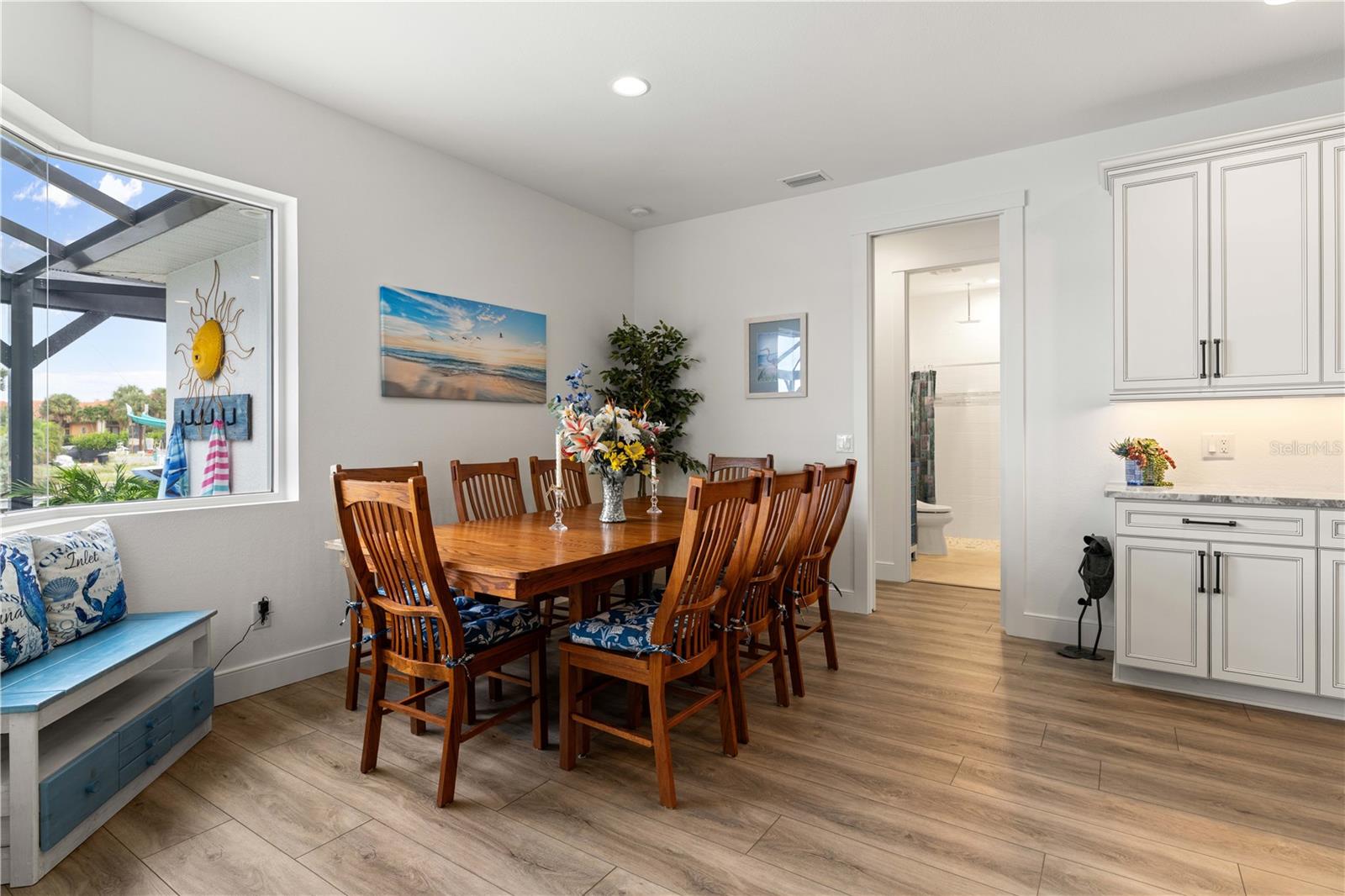 Image 27 of 68 For 2750 Marion Avenue