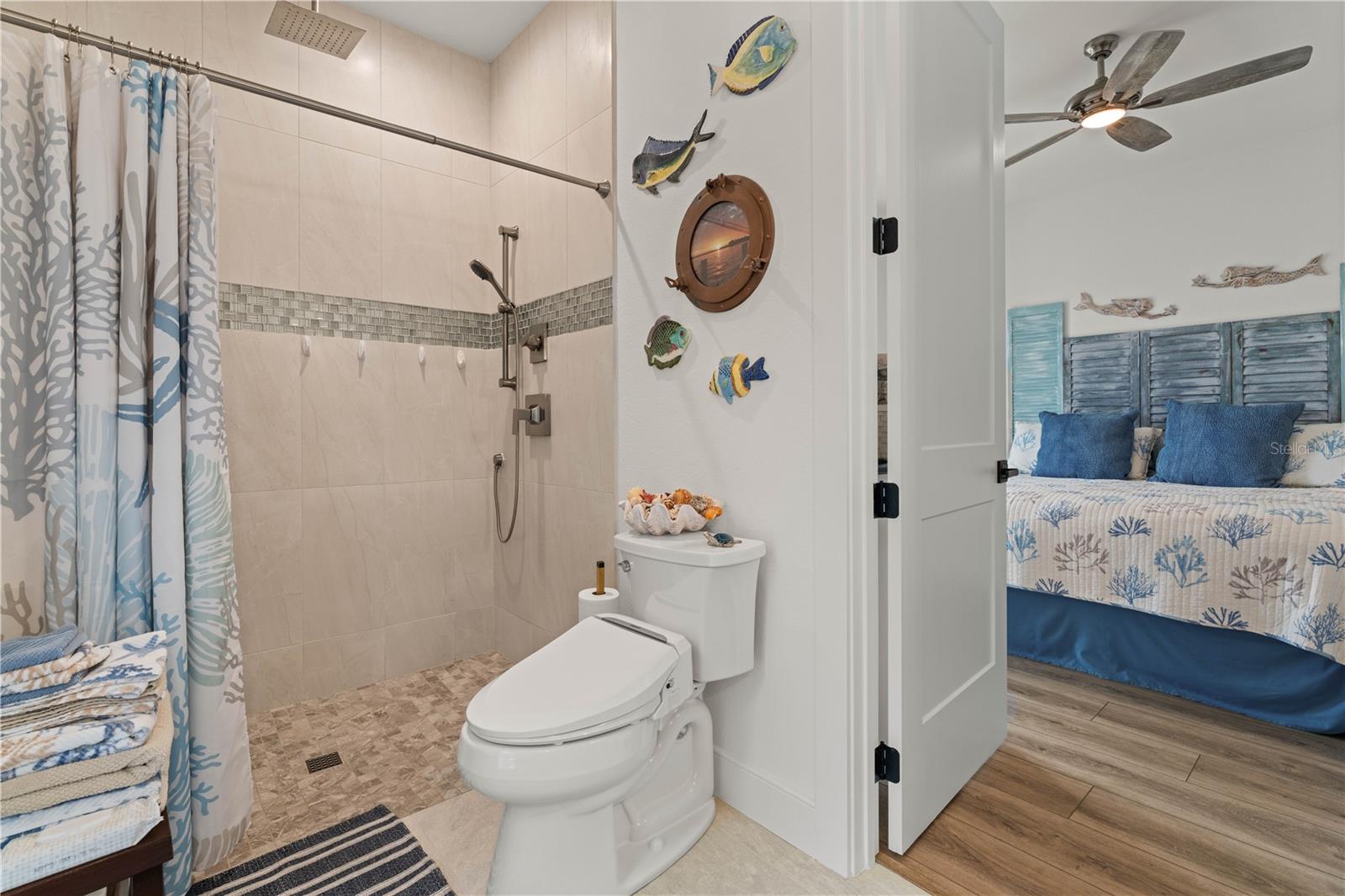 Image 40 of 68 For 2750 Marion Avenue