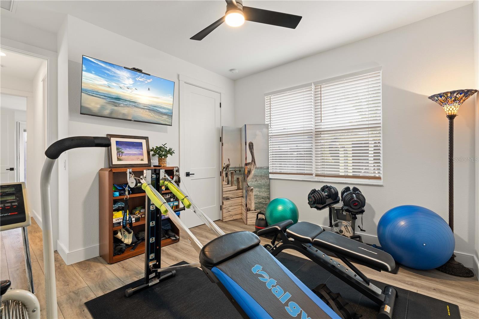 Image 44 of 68 For 2750 Marion Avenue