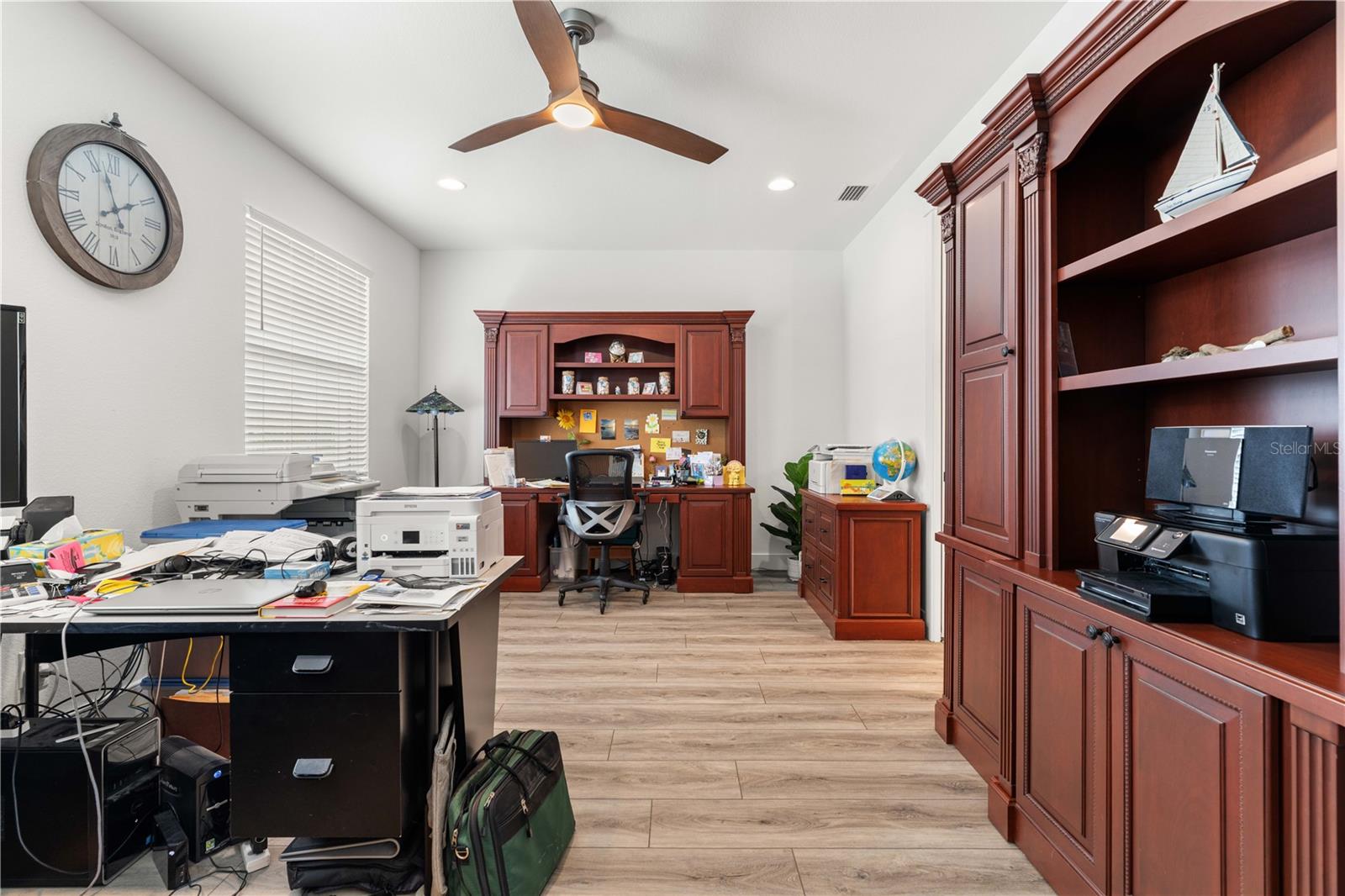 Image 46 of 68 For 2750 Marion Avenue