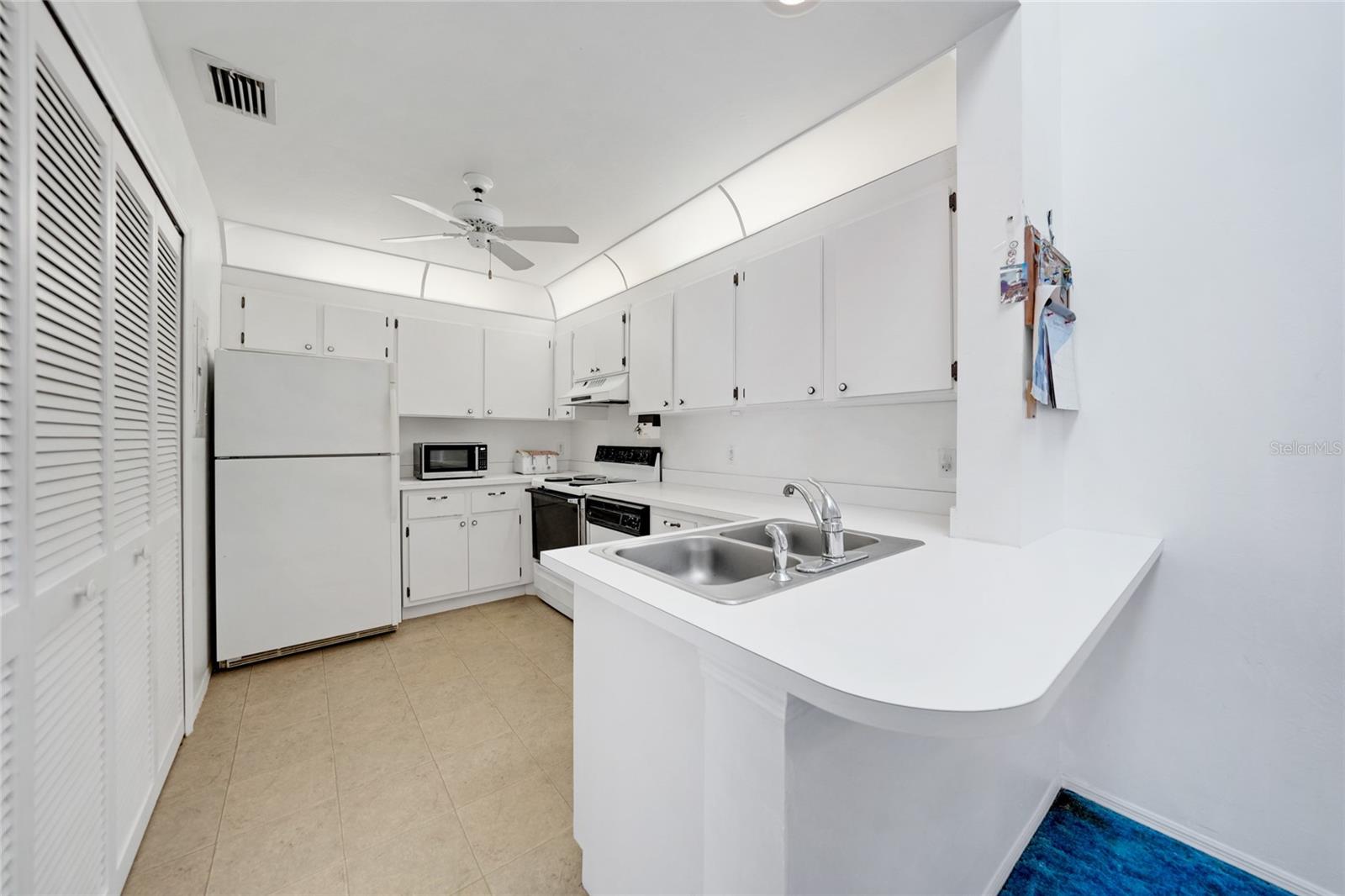 Image 10 of 26 For 3300 Loveland Boulevard 1504