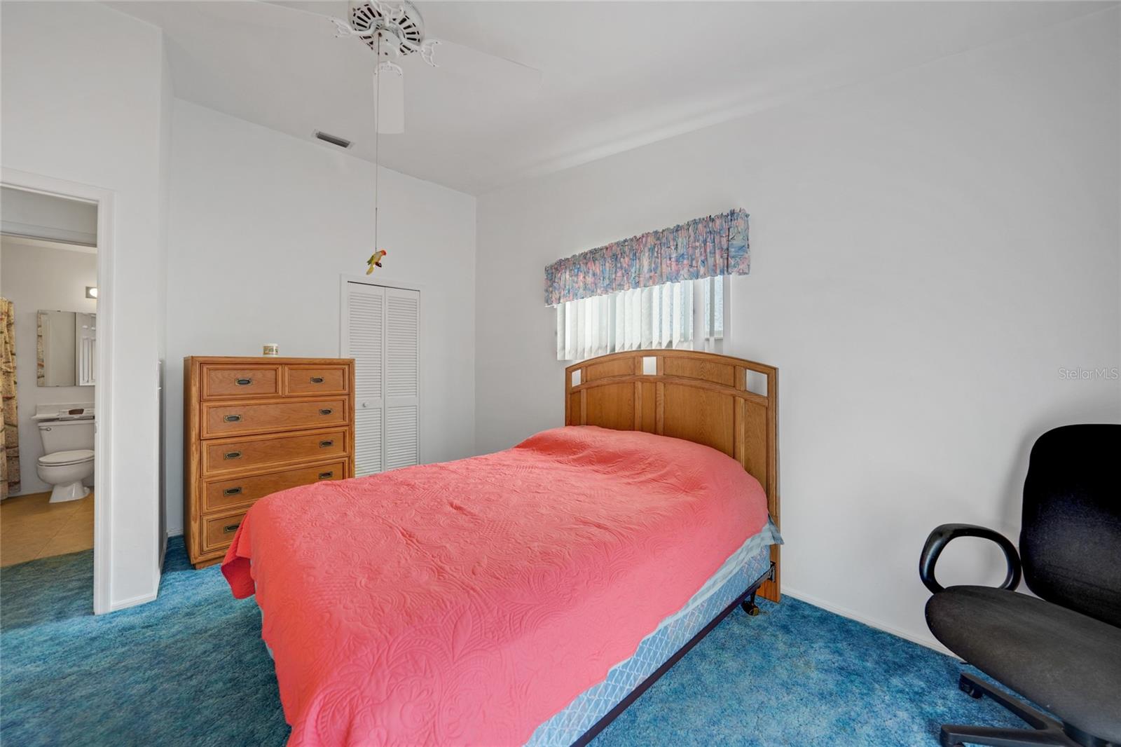 Image 19 of 26 For 3300 Loveland Boulevard 1504