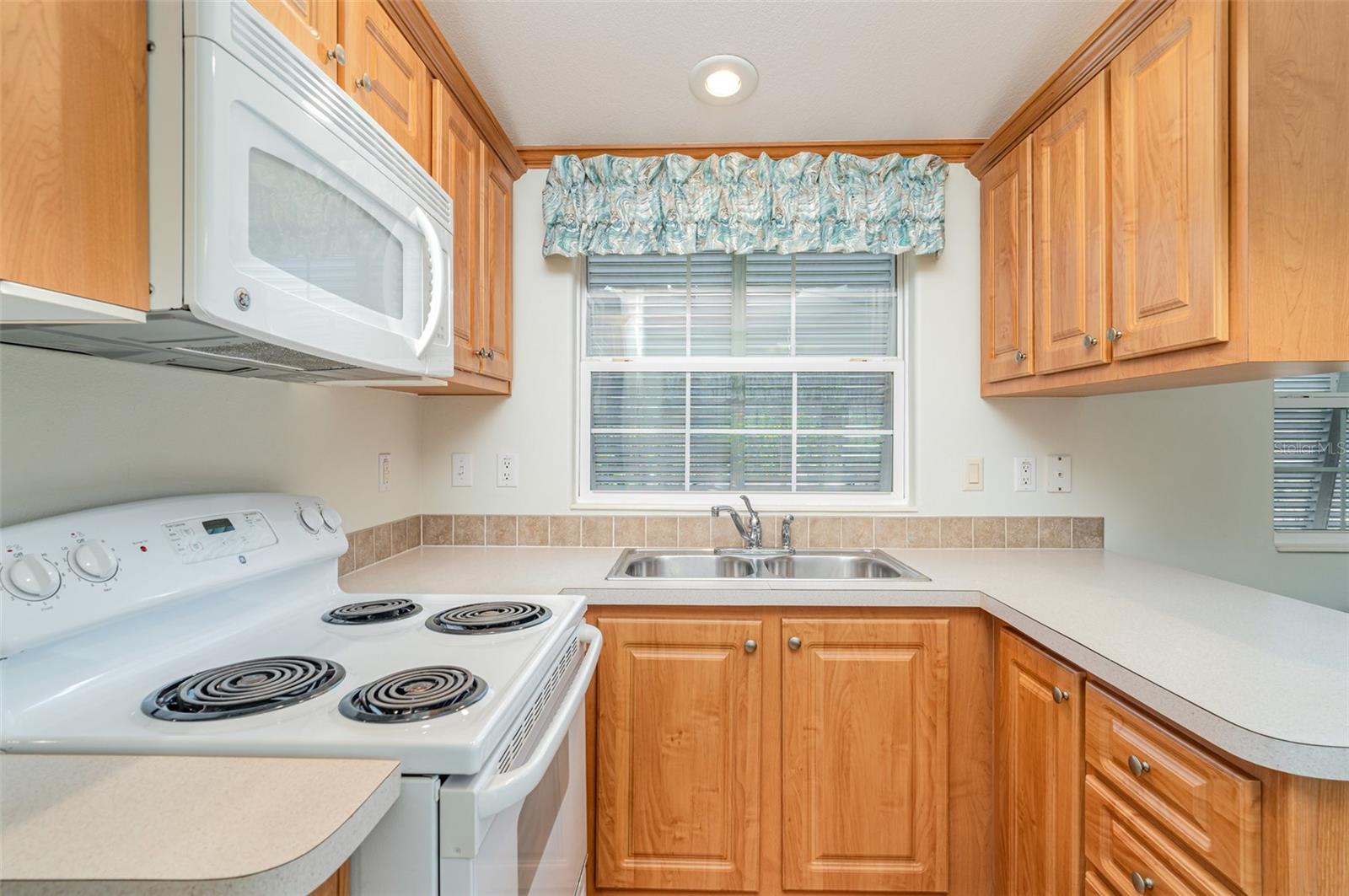 Image 12 of 29 For 6800 Golf Course Boulevard P13