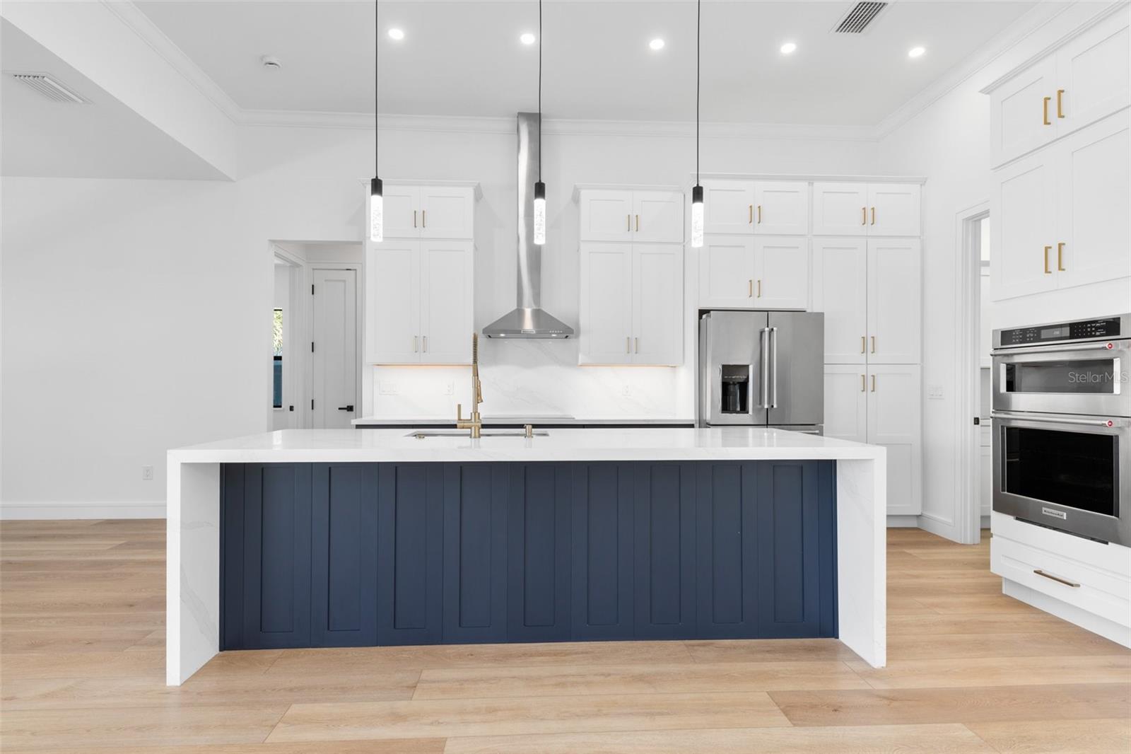 Image 14 of 66 For 15218 Appleton Boulevard