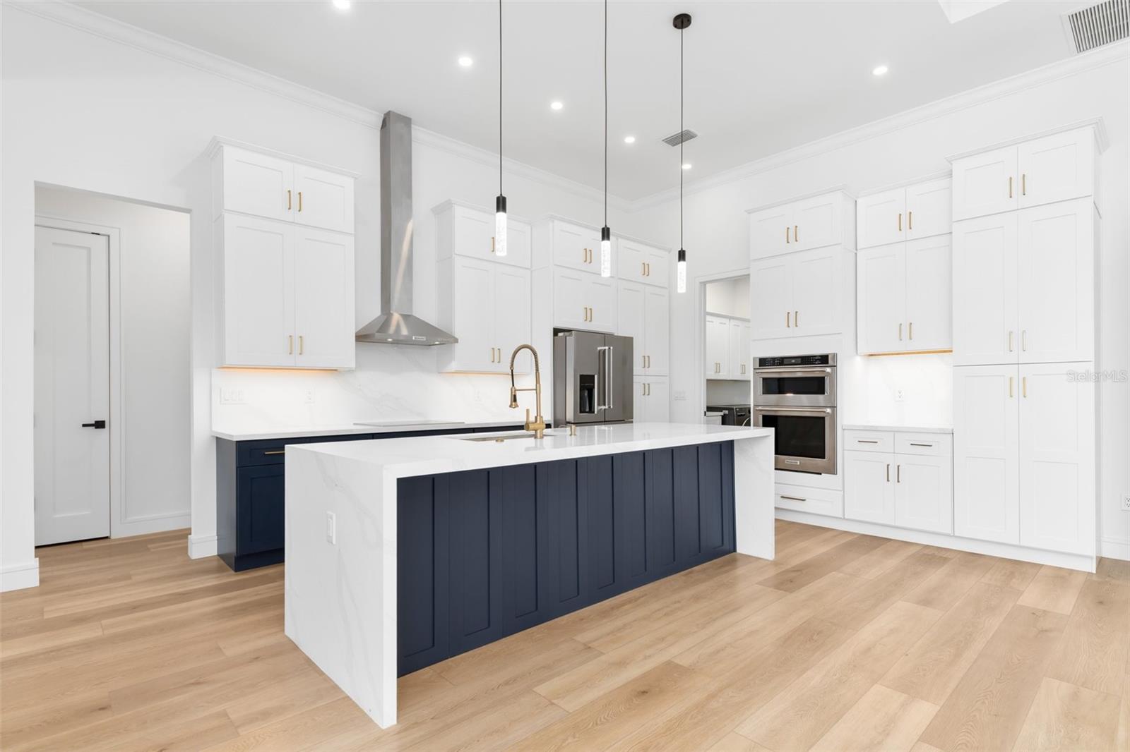 Image 3 of 66 For 15218 Appleton Boulevard