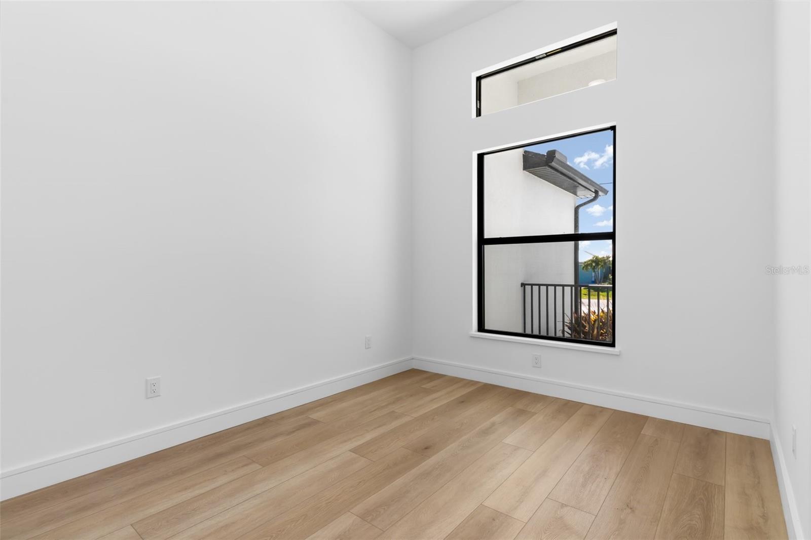 Image 39 of 66 For 15218 Appleton Boulevard