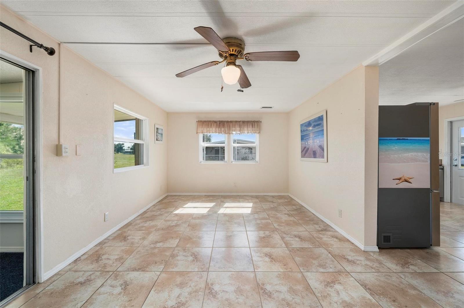 Image 13 of 59 For 1000 Kings Highway 328