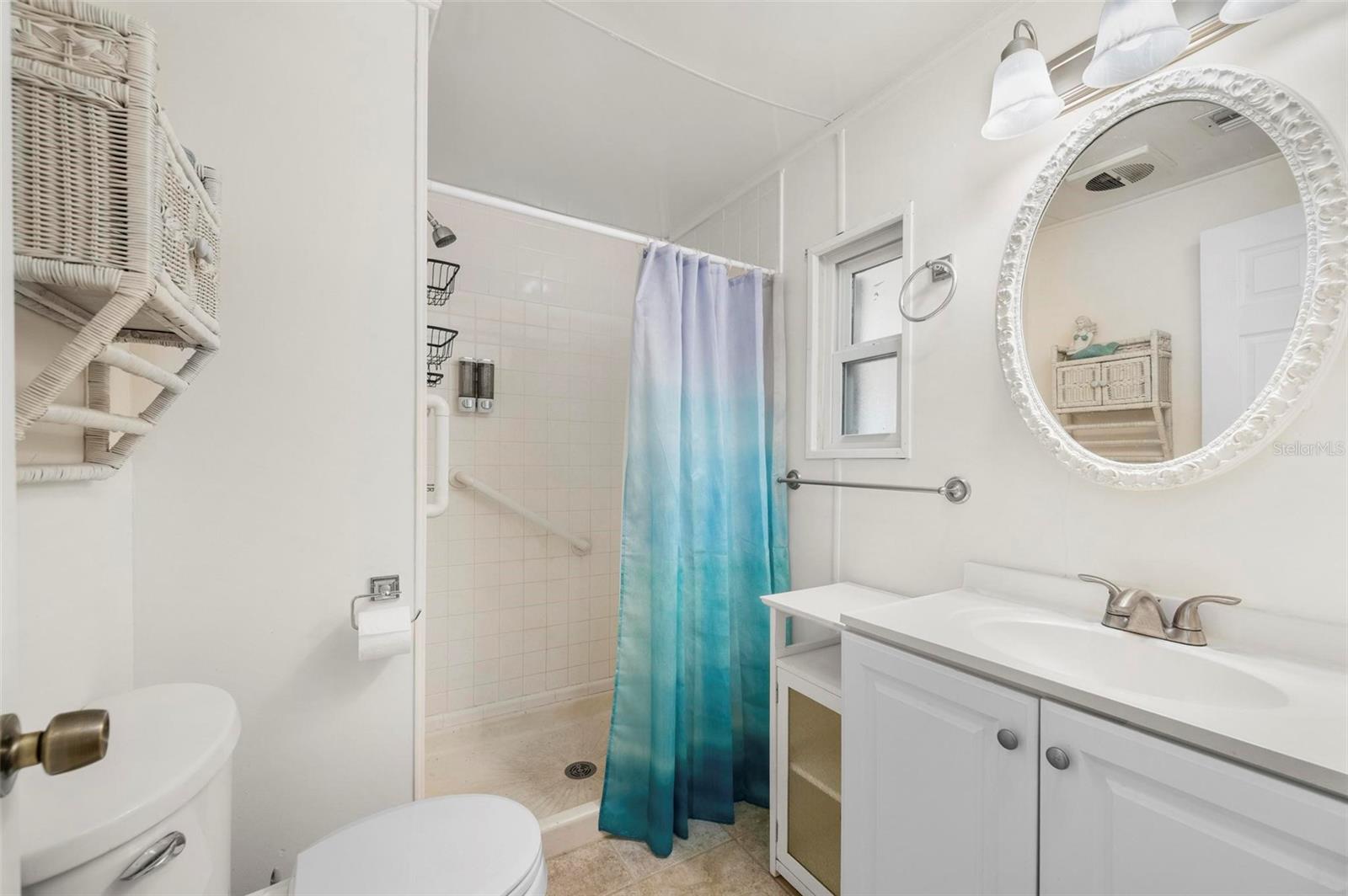 Image 17 of 59 For 1000 Kings Highway 328