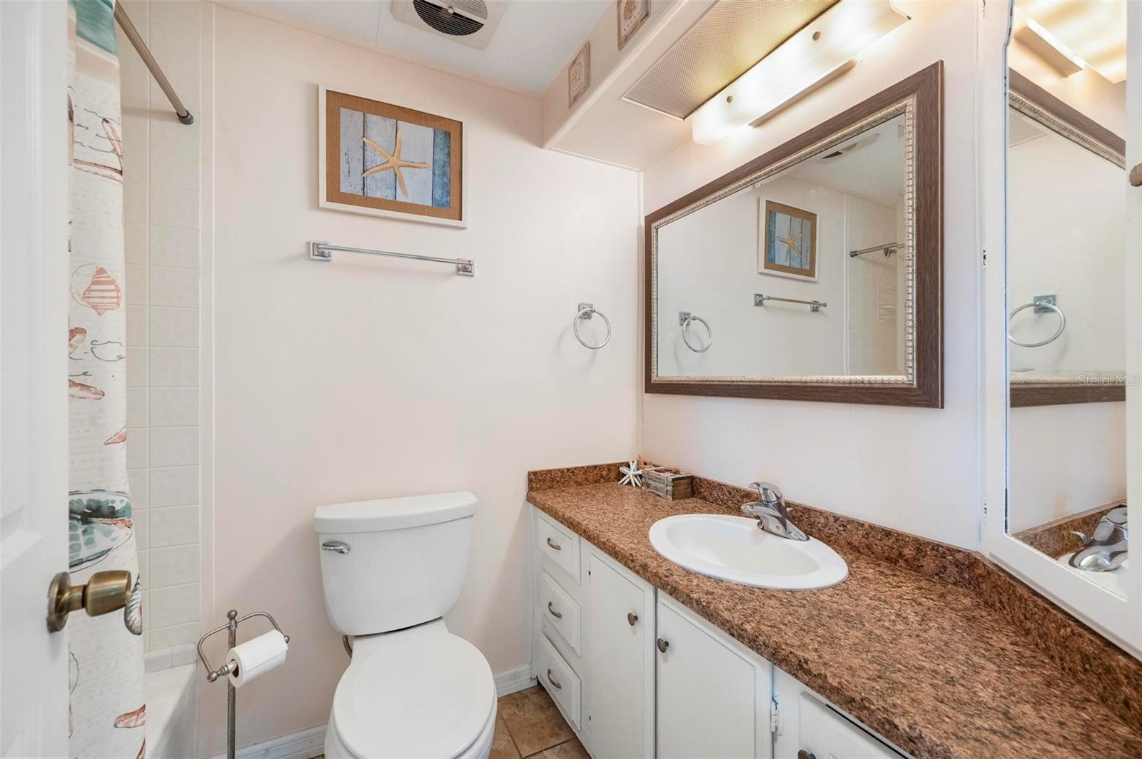 Image 20 of 59 For 1000 Kings Highway 328