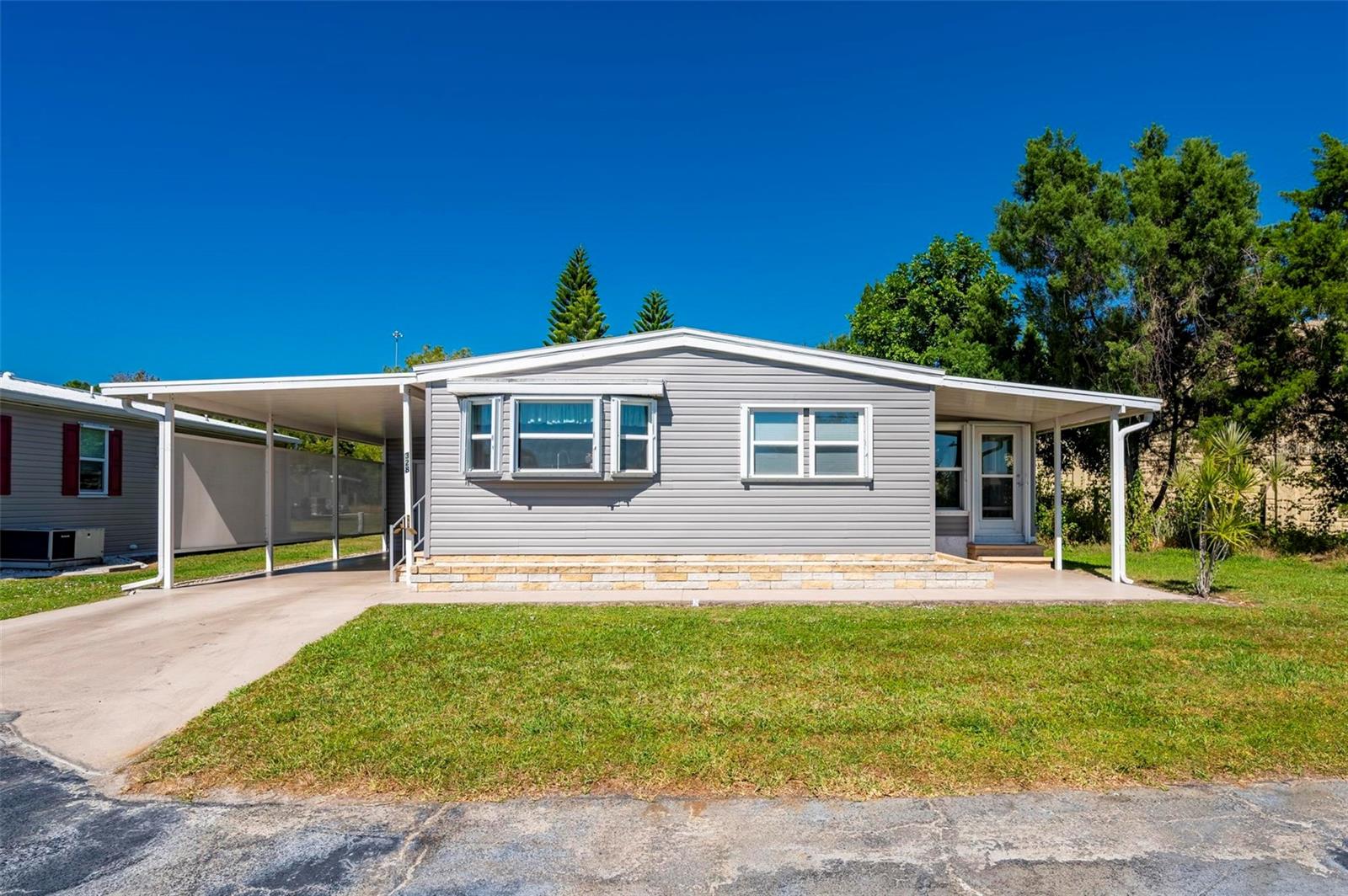 Image 30 of 59 For 1000 Kings Highway 328