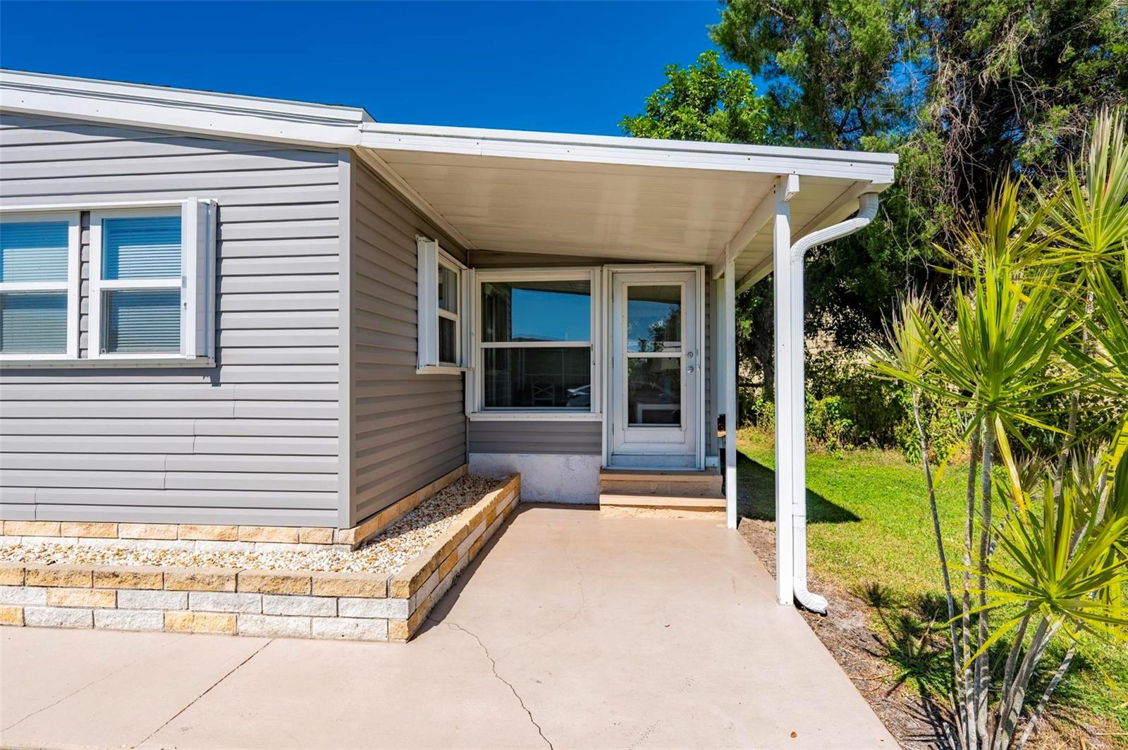 Image 34 of 59 For 1000 Kings Highway 328