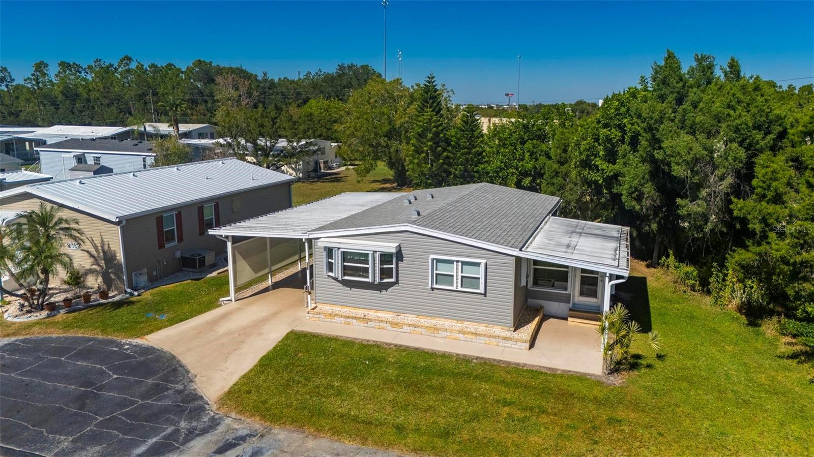 Image 39 of 59 For 1000 Kings Highway 328