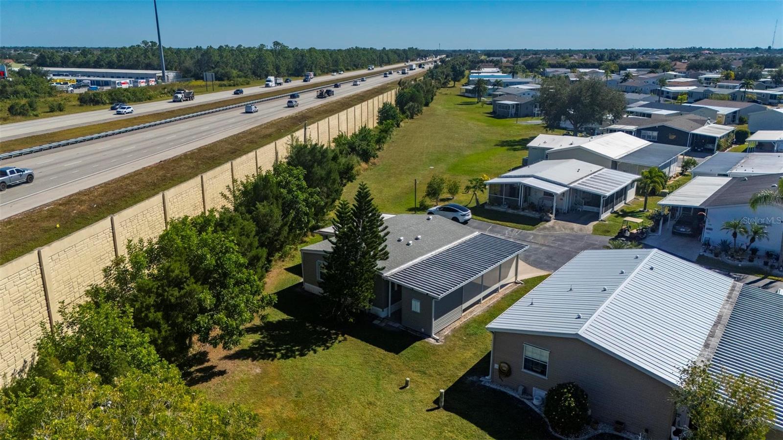 Image 49 of 59 For 1000 Kings Highway 328