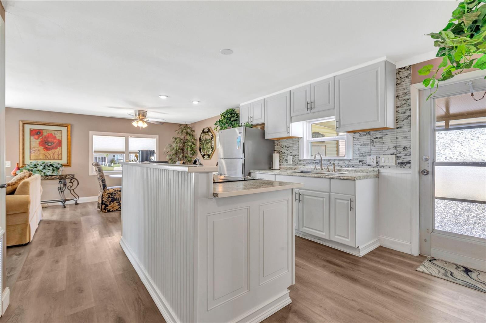 Image 7 of 54 For 2100 Kings Highway 283