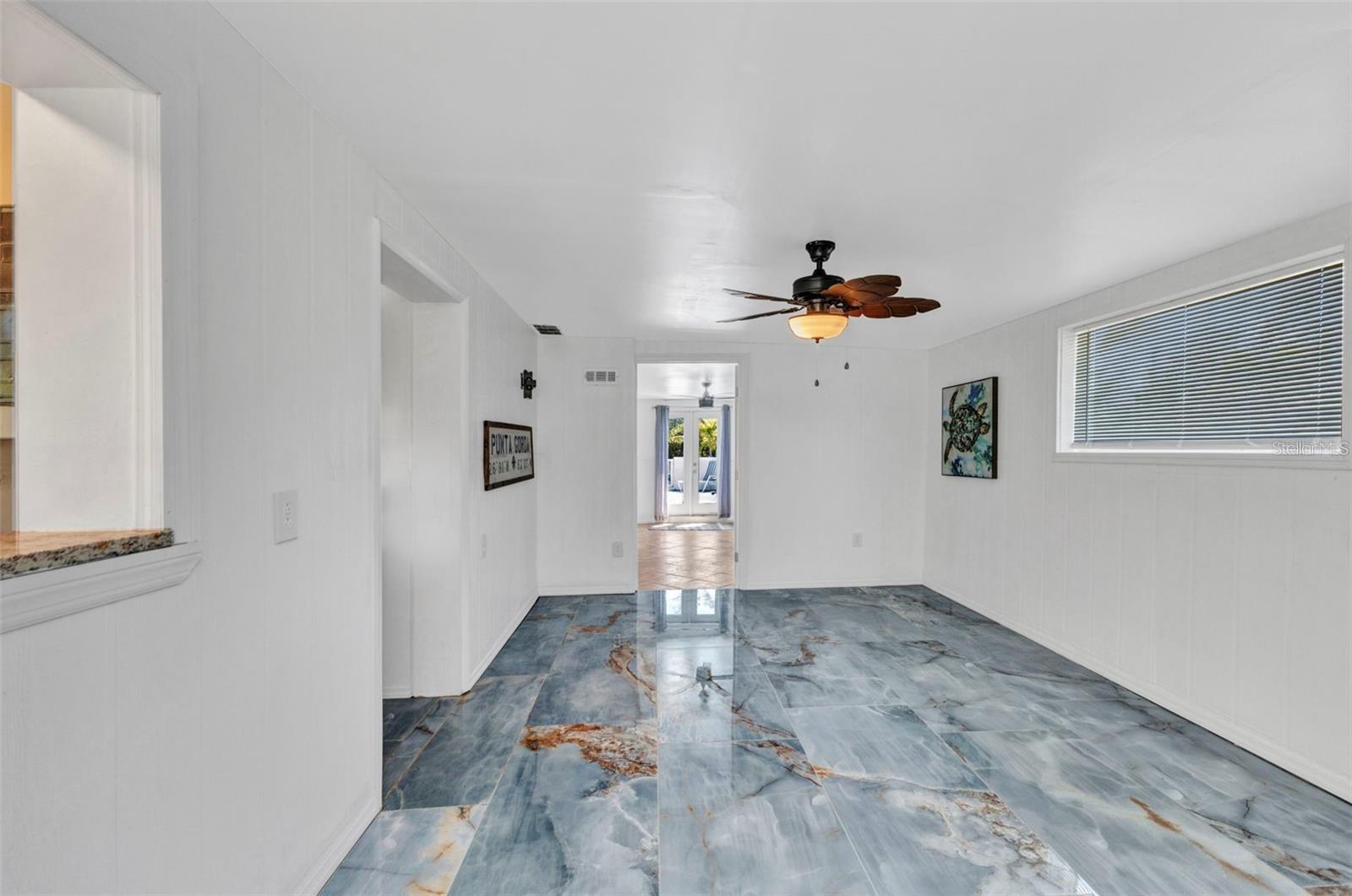 Image 21 of 38 For 312 Darst Avenue