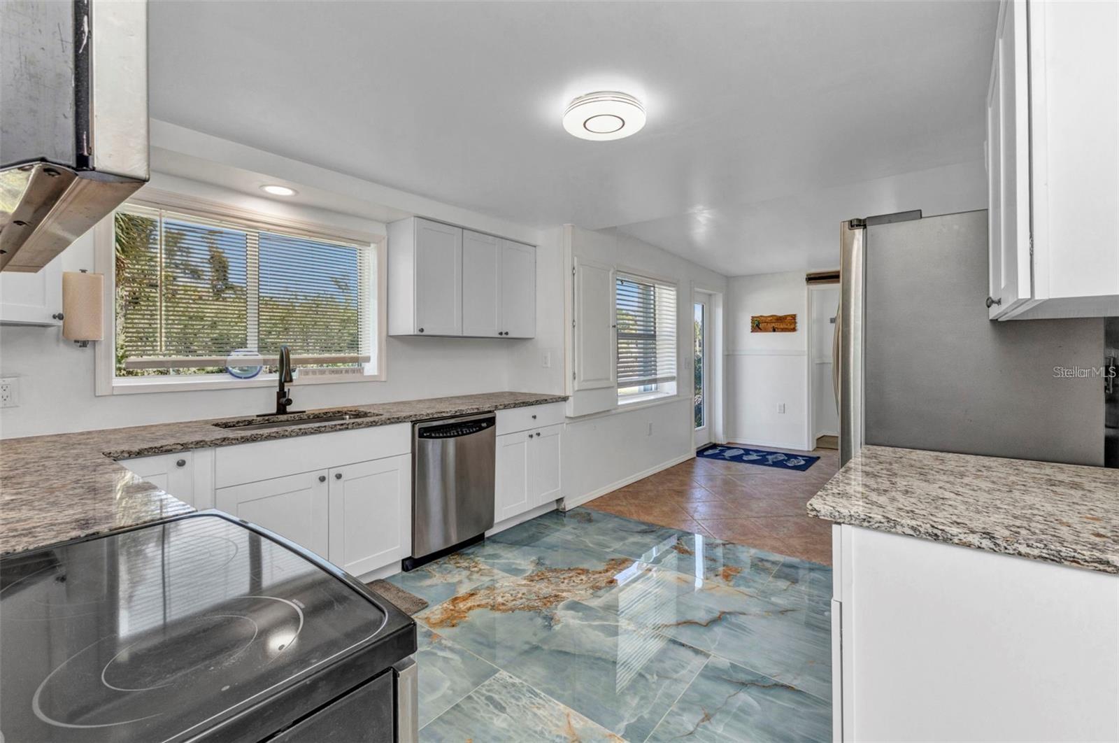 Image 23 of 38 For 312 Darst Avenue