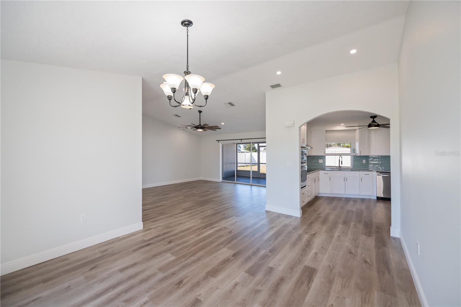 Image 17 of 76 For 7095 Beardsley Street