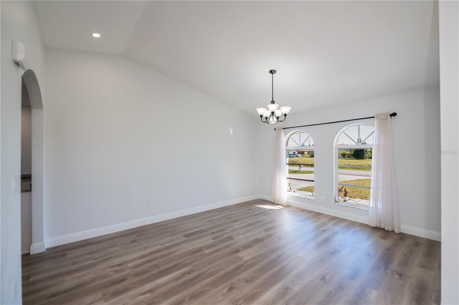 Image 18 of 76 For 7095 Beardsley Street