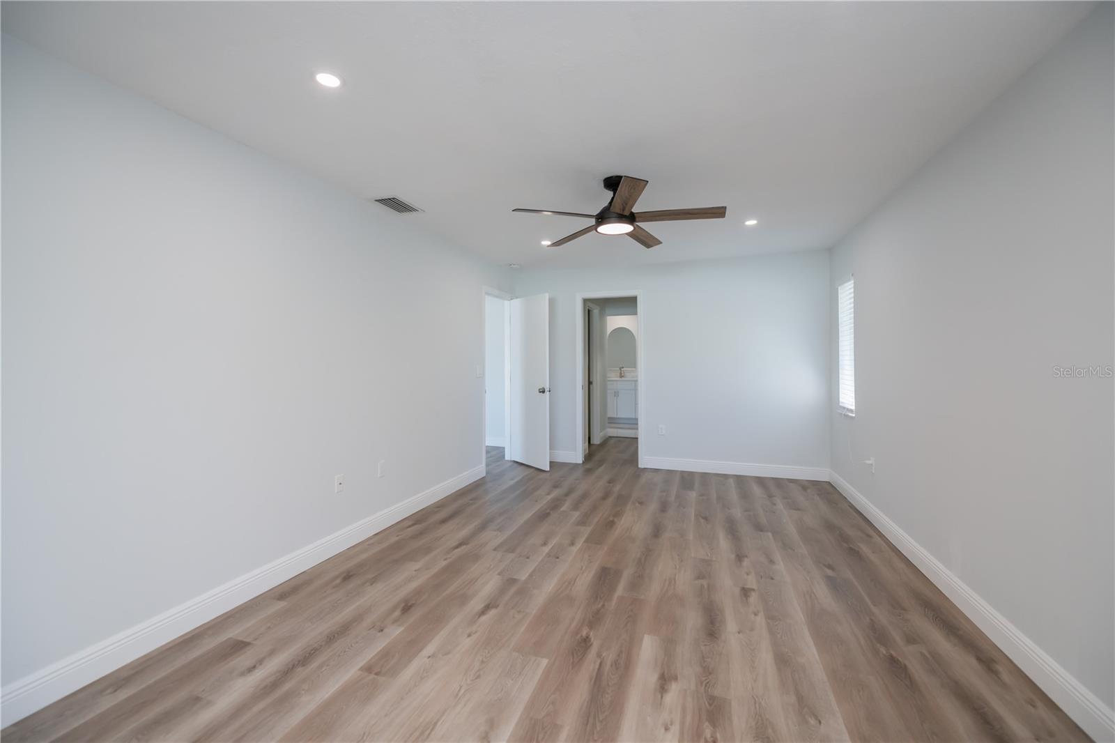 Image 24 of 76 For 7095 Beardsley Street